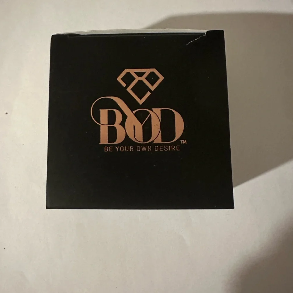 NWT, BYOD, Desire Matte Magic Loose Powder, 3 Translucent and 1 Banana‎
